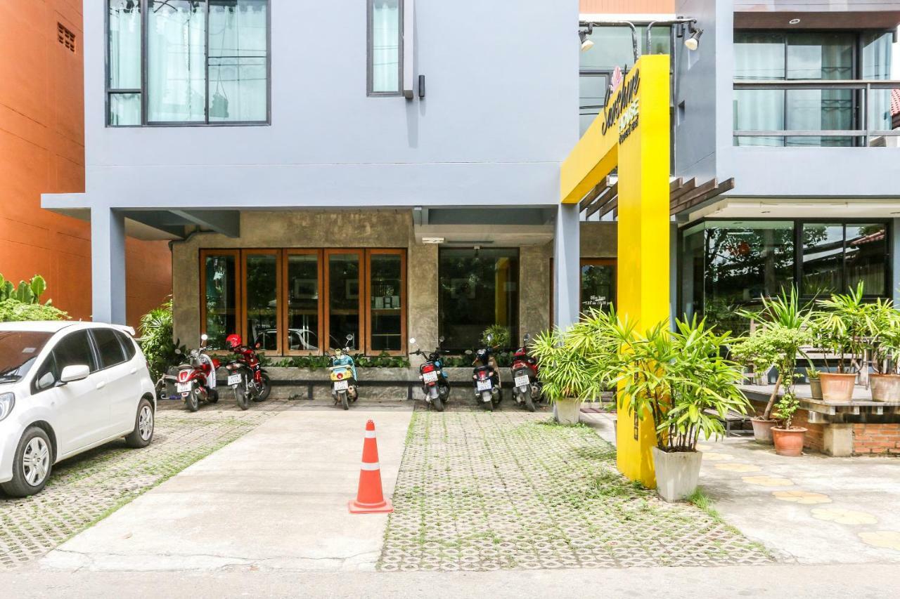 Отель Oyo 233 Sunshine House Чиангмай Экстерьер фото