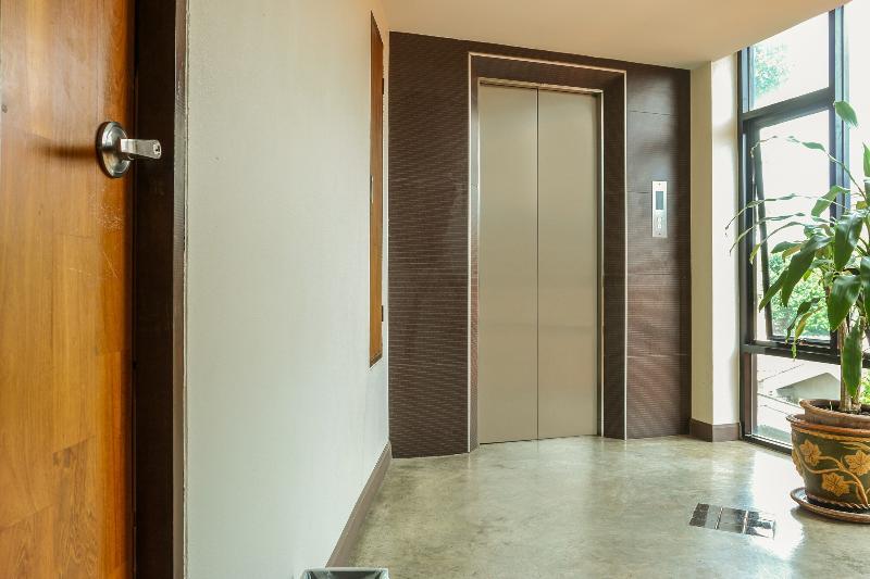 Отель Oyo 233 Sunshine House Чиангмай Экстерьер фото