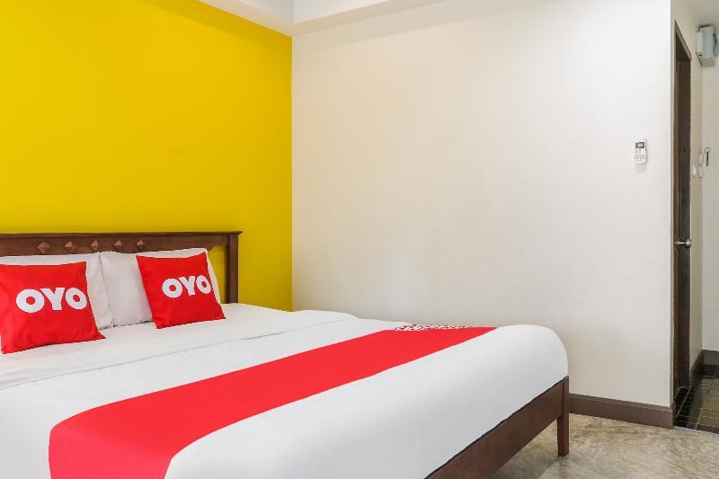 Отель Oyo 233 Sunshine House Чиангмай Экстерьер фото
